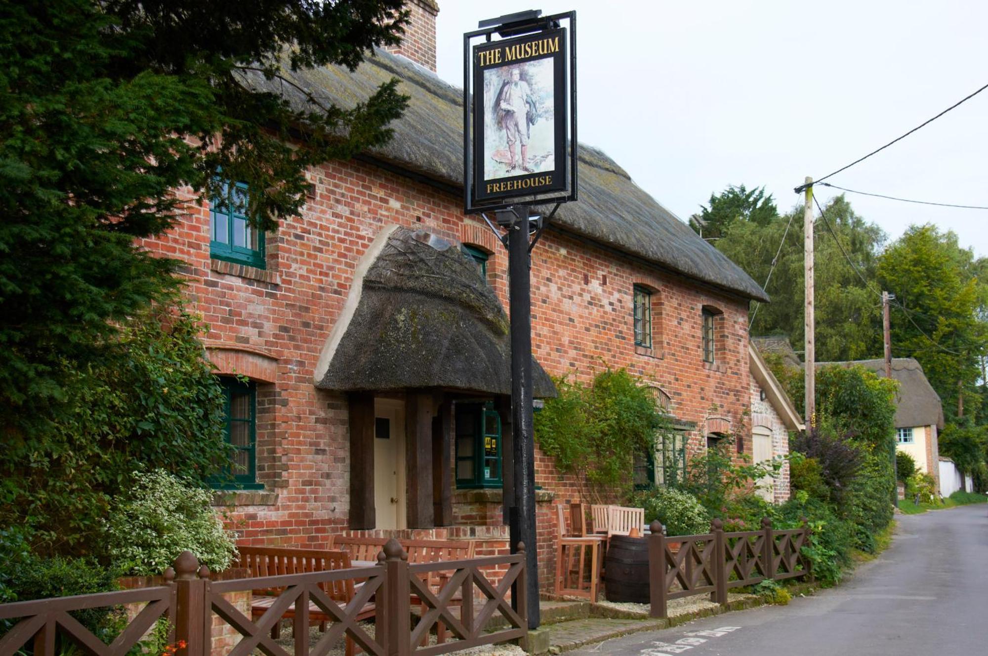 The Museum Inn Farnham  ภายนอก รูปภาพ